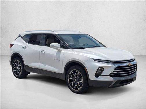 Iridescent Pearl Tricoat 2023 Chevrolet Blazer Premier