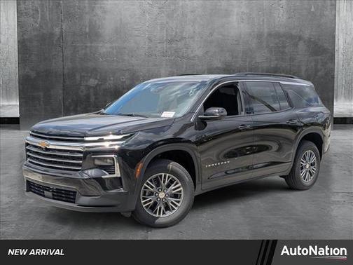 2025 Chevrolet Traverse LT