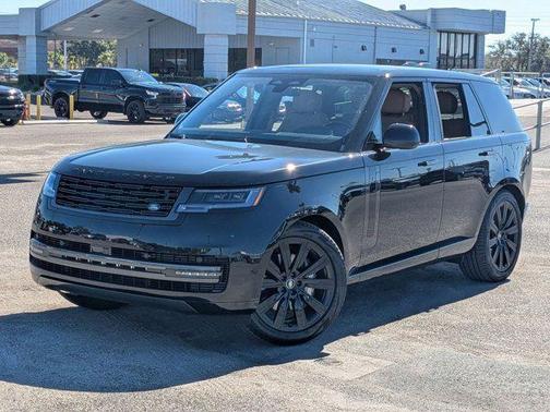 2025 Land Rover Range Rover P400 SE