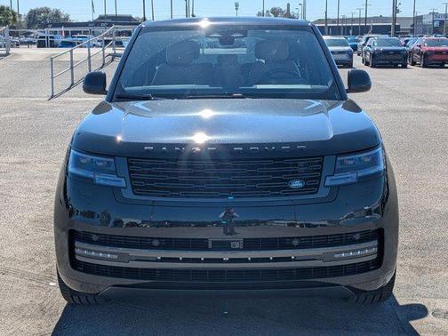 2025 Land Rover Range Rover P400 SE