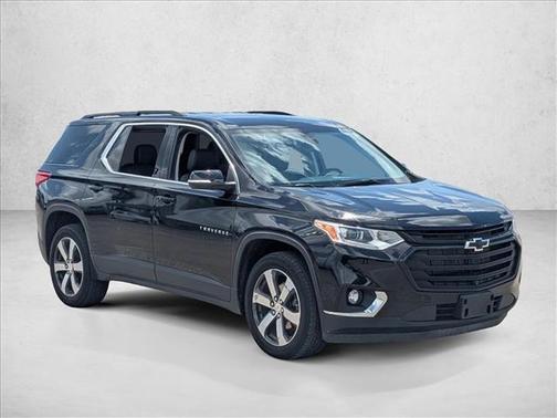 Mosaic Black Metallic 2021 Chevrolet Traverse LT Leather