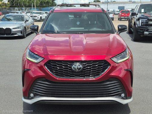 Ruby Flare Pearl 2022 Toyota Highlander XSE