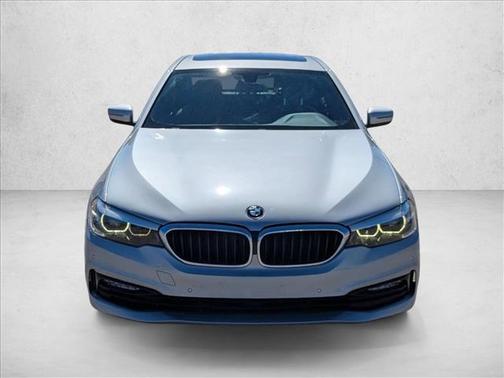 2018 BMW 530 530i