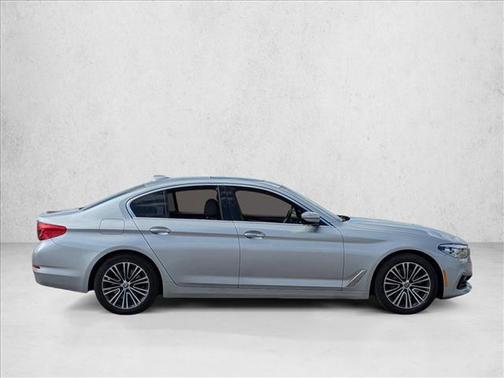 2018 BMW 530 530i