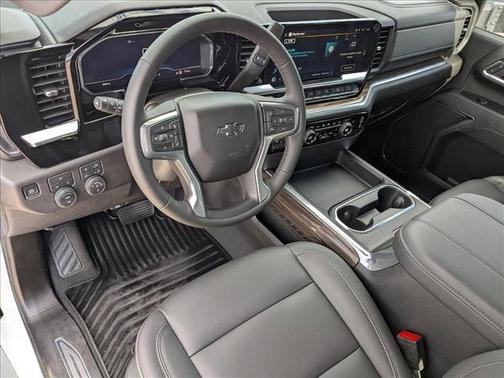 2025 Chevrolet Silverado 3500 LT