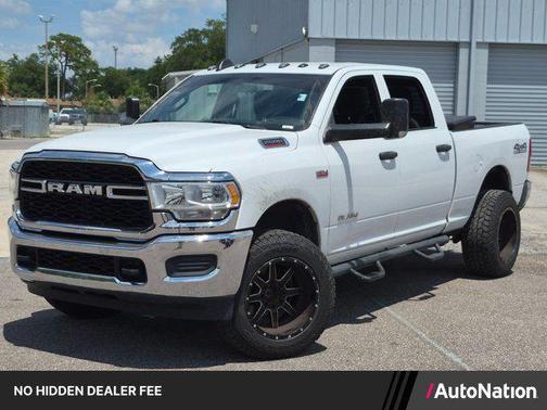 Bright White Clearcoat 2021 RAM 2500 Tradesman Crew Cab 4x4 6'4' Box