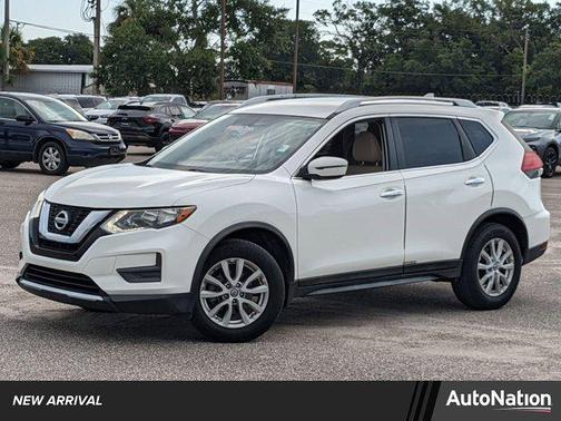 2017 Nissan Rogue SV