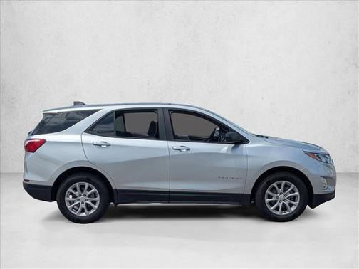 Silver Ice Metallic 2021 Chevrolet Equinox LS