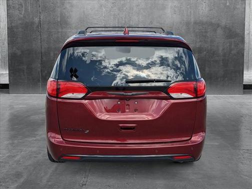 2018 Chrysler Pacifica Touring Plus