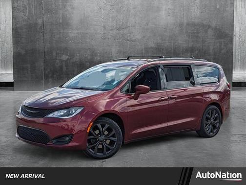 2018 Chrysler Pacifica Touring Plus