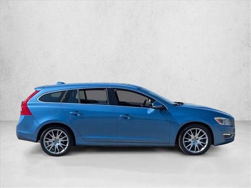 2015 Volvo V60 T5 Platinum
