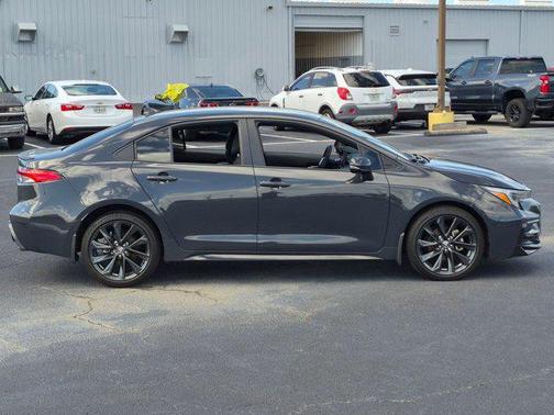 Underground 2025 Toyota Corolla SE