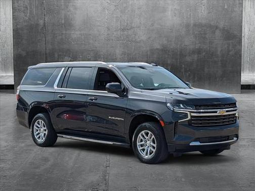 2023 Chevrolet Suburban LT