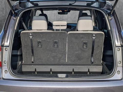 2022 Honda Pilot Touring 8-Passenger