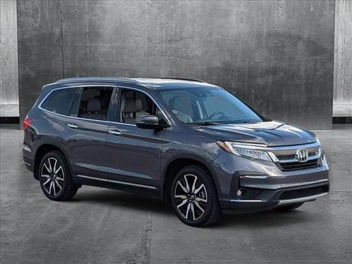 2022 Honda Pilot Touring 8-Passenger