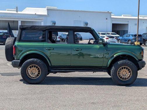 Eruption Green Metallic 2024 Ford Bronco Outer Banks