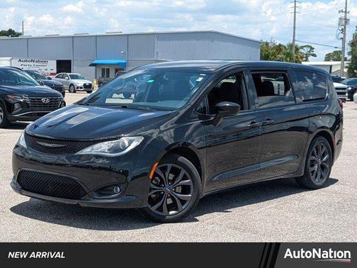 2018 Chrysler Pacifica Touring Plus