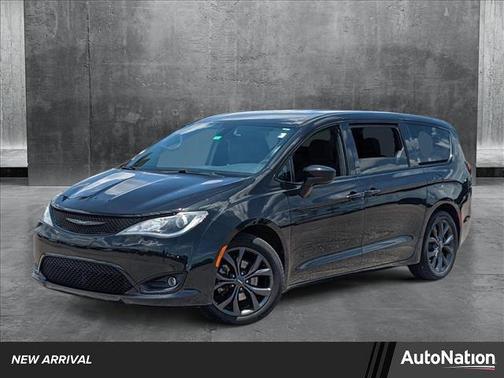 2018 Chrysler Pacifica Touring Plus