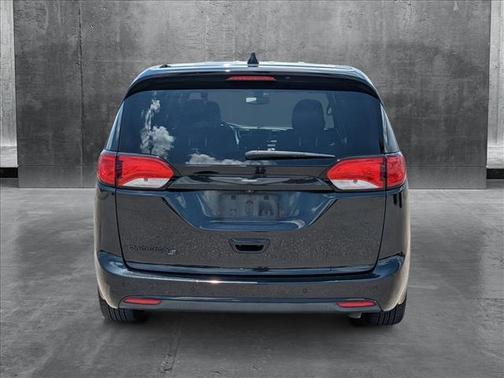 2018 Chrysler Pacifica Touring Plus