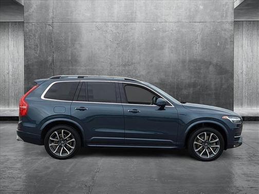 2019 Volvo XC90 T5 Momentum