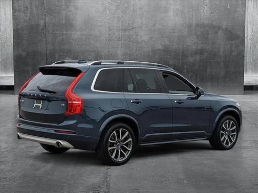 2019 Volvo XC90 T5 Momentum