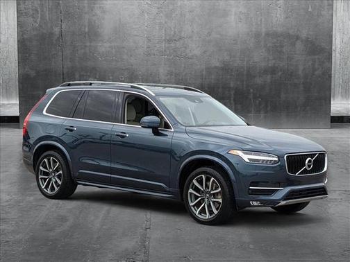 2019 Volvo XC90 T5 Momentum