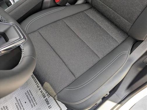 Summit White 2026 Chevrolet Traverse LT