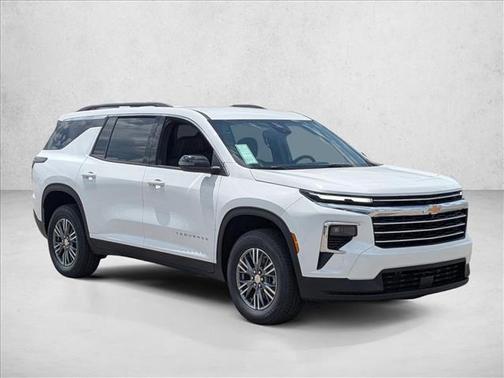 Summit White 2026 Chevrolet Traverse LT