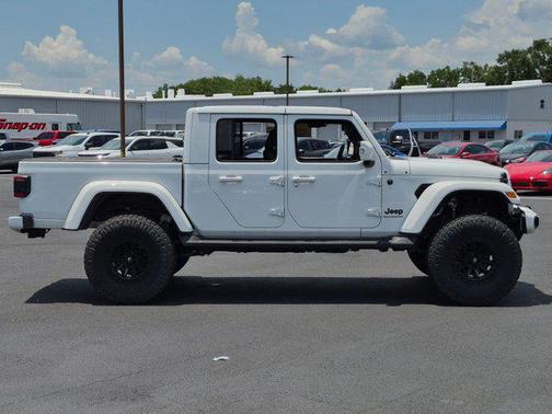 Bright White Clearcoat 2023 Jeep Gladiator High Altitude 4x4