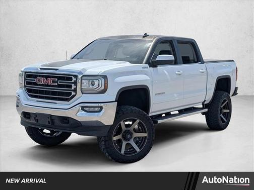 White 2018 GMC Sierra 1500 SLE