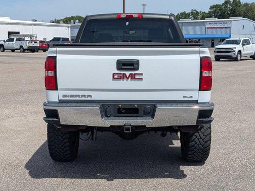 White 2018 GMC Sierra 1500 SLE