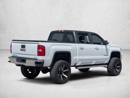 White 2018 GMC Sierra 1500 SLE