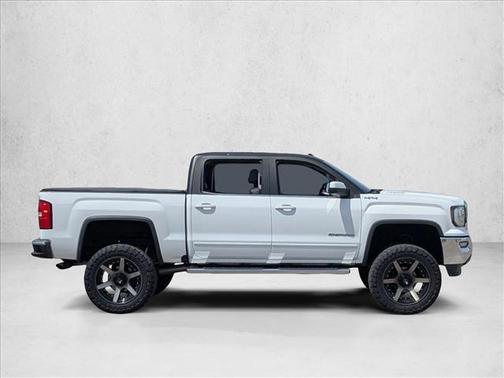 White 2018 GMC Sierra 1500 SLE