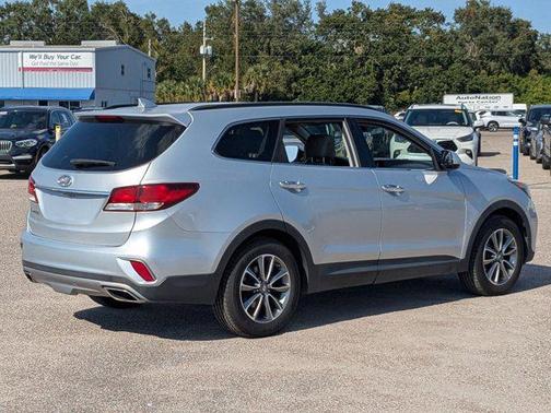 2017 Hyundai SANTA FE SE