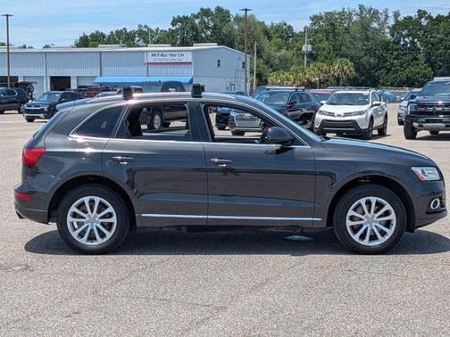 Daytona Gray Pearl Effect 2015 Audi Q5 2.0T Premium Plus