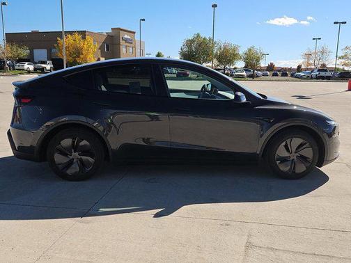 2026 Tesla Model Y Long Range Dual Motor All-Wheel Drive