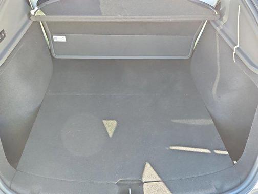 2026 Tesla Model Y Long Range Dual Motor All-Wheel Drive