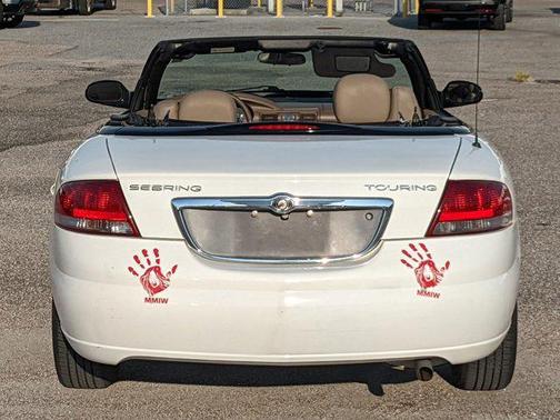 2004 Chrysler Sebring Base