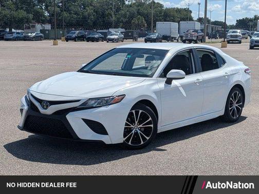 Super White 2020 Toyota Camry SE