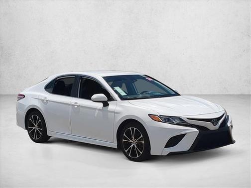 Super White 2020 Toyota Camry SE
