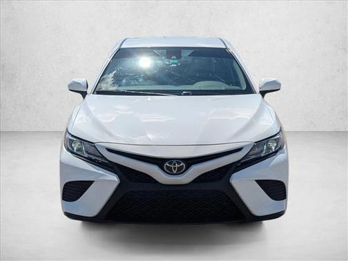 Super White 2020 Toyota Camry SE