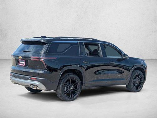 Mosaic Black Metallic 2026 Chevrolet Traverse LT