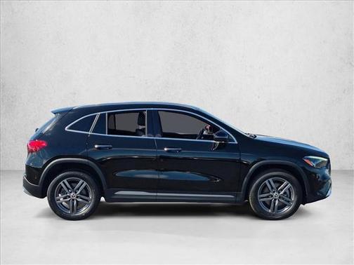 Night Black 2025 Mercedes-Benz GLA 250 4MATIC
