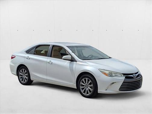 2016 Toyota Camry XLE