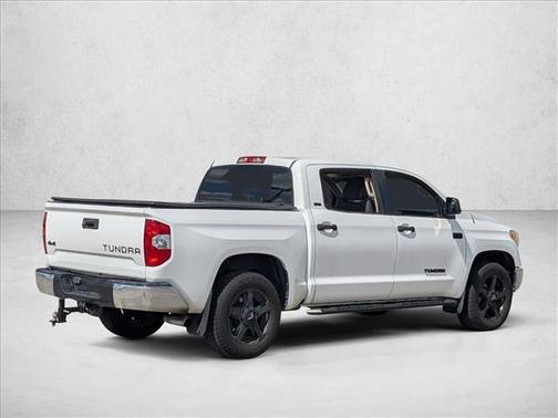 2017 Toyota Tundra SR5