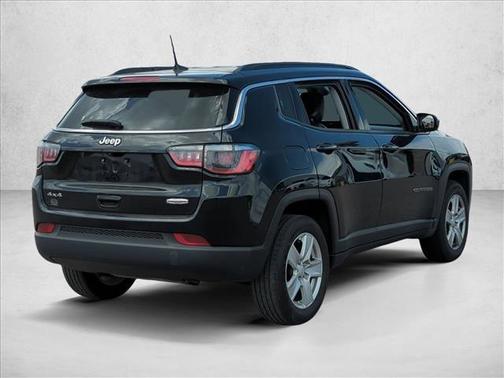 Diamond Black Crystal Pearlcoat 2022 Jeep Compass Latitude