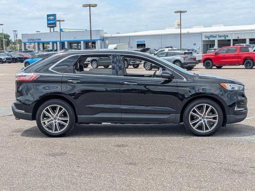 Agate Black 2020 Ford Edge Titanium