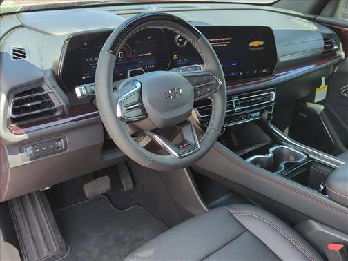 Radiant Red Tintcoat 2026 Chevrolet Traverse AWD Z71