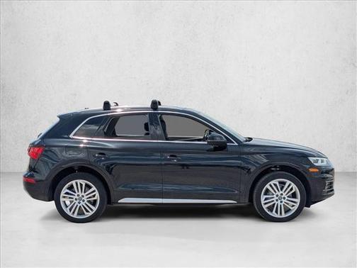 Mythos Black Metallic 2019 Audi Q5 2.0T Premium Plus