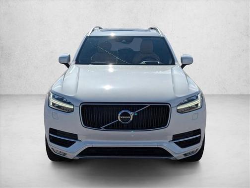 2019 Volvo XC90 T6 Momentum